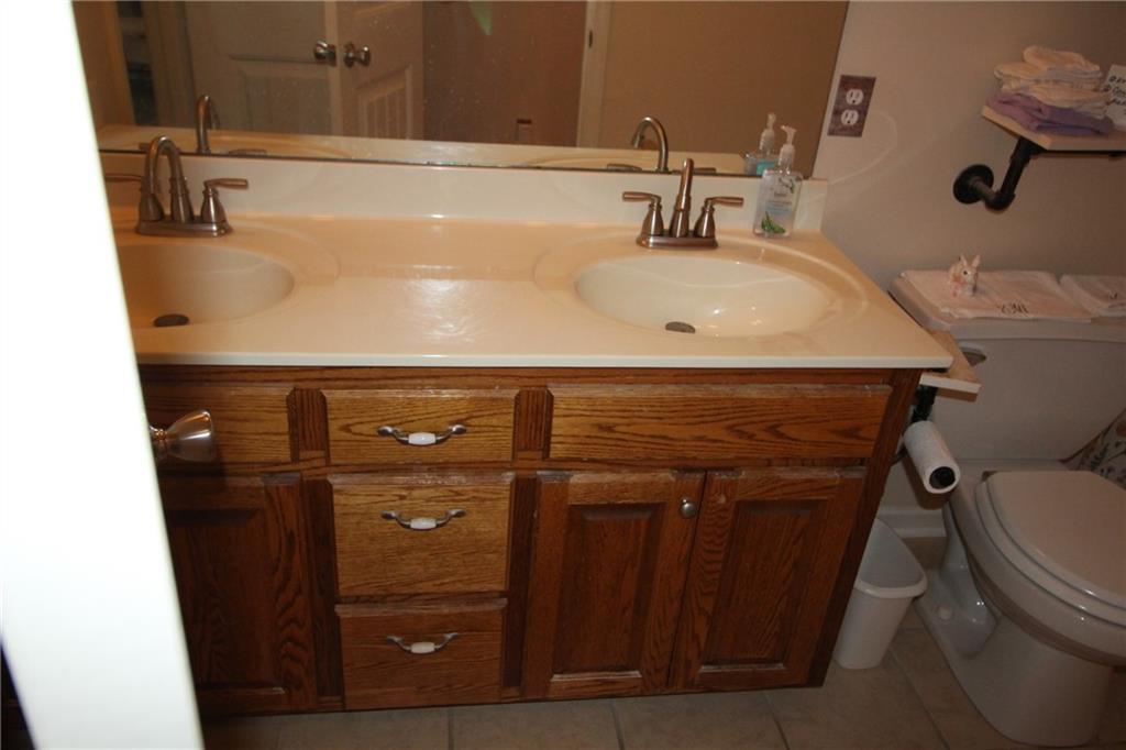 1661 Fall Creek Drive Property Photo 29