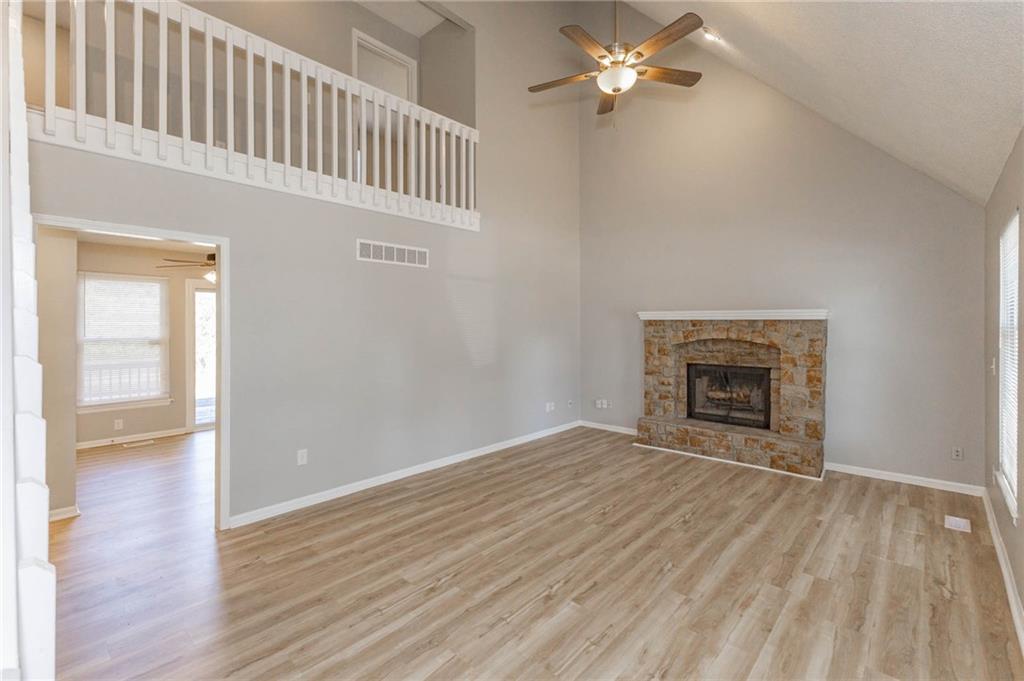 14802 W 149th Street Property Photo 3