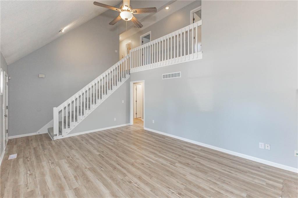 14802 W 149th Street Property Photo 4