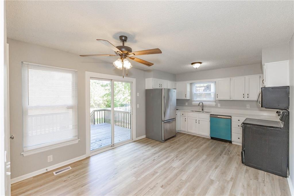 14802 W 149th Street Property Photo 7
