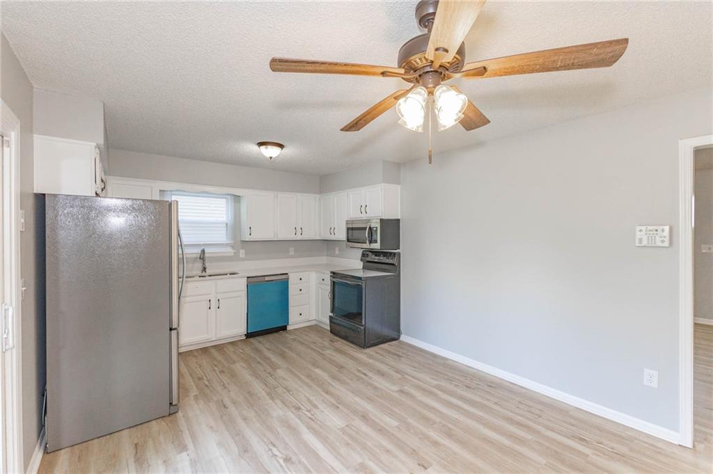 14802 W 149th Street Property Photo 8
