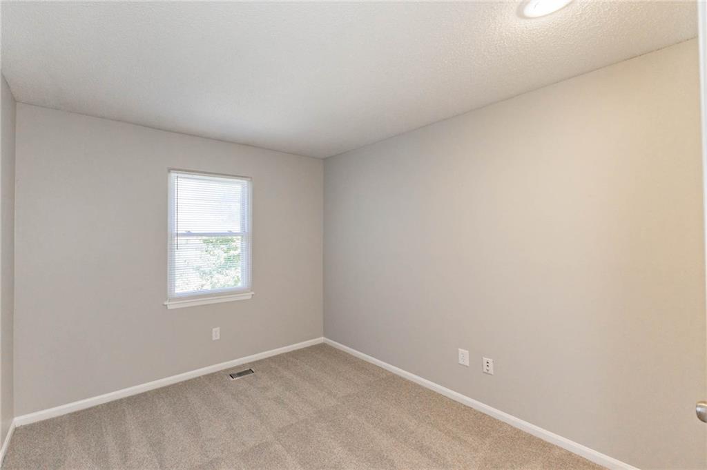 14802 W 149th Street Property Photo 15