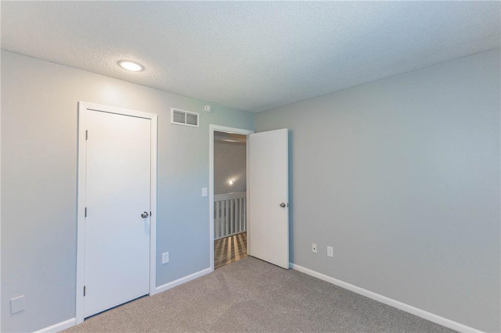 14802 W 149th Street Property Photo 18