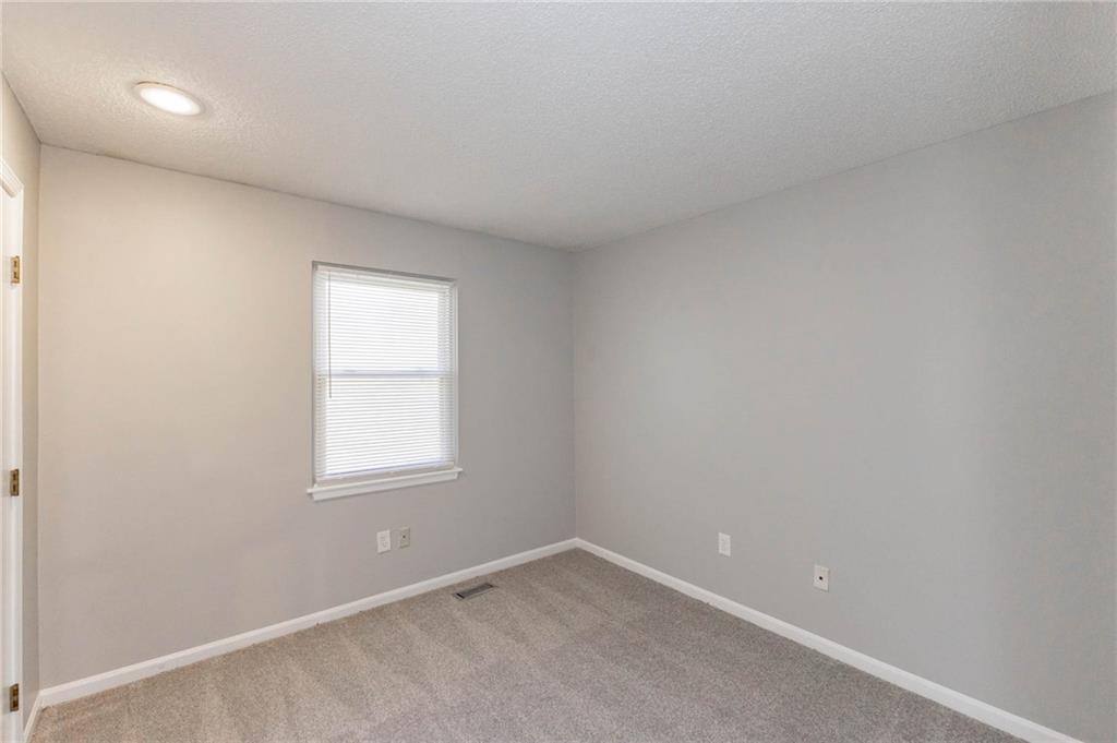 14802 W 149th Street Property Photo 19