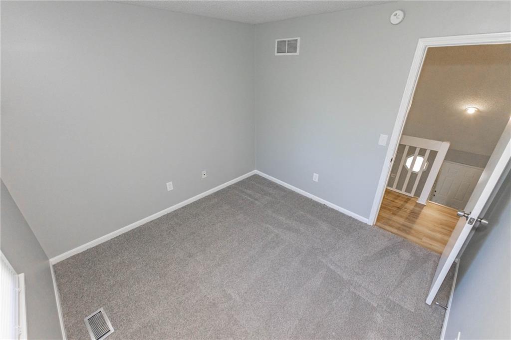 14802 W 149th Street Property Photo 21