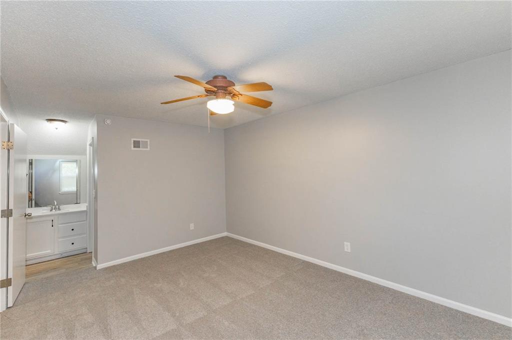 14802 W 149th Street Property Photo 25