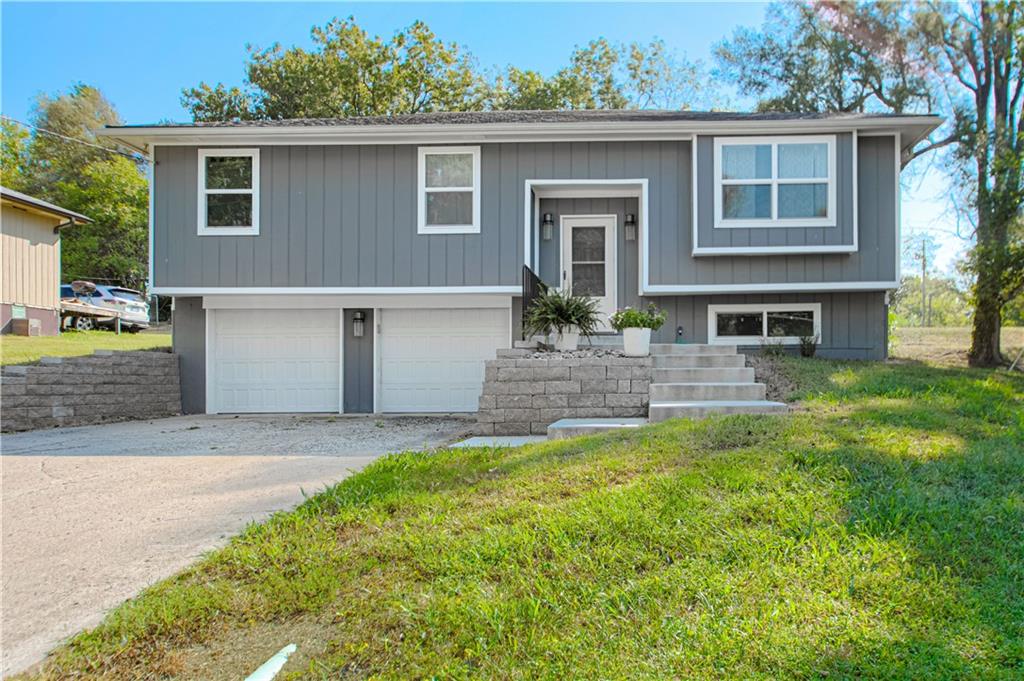1120 Hickory Street Property Photo 2