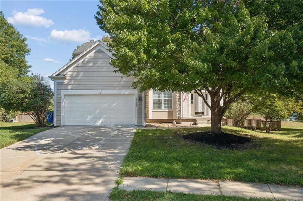 15113 W 156th Terrace Property Photo 2