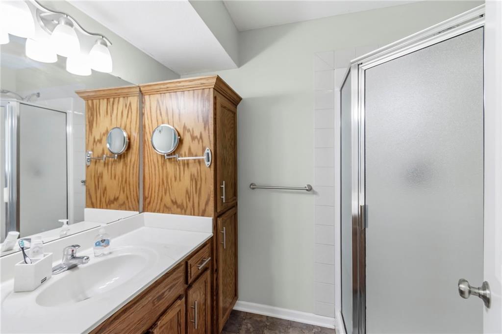 1403 Dickinson Road Property Photo 15