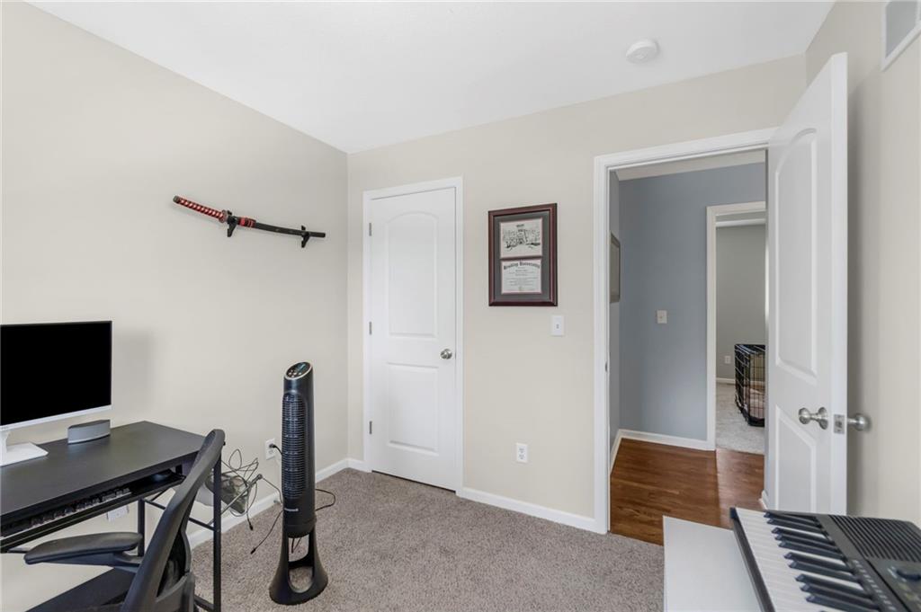 1403 Dickinson Road Property Photo 17
