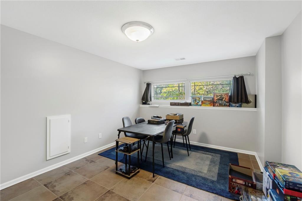 1403 Dickinson Road Property Photo 25