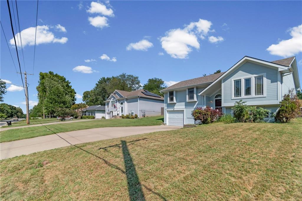1403 Dickinson Road Property Photo 32