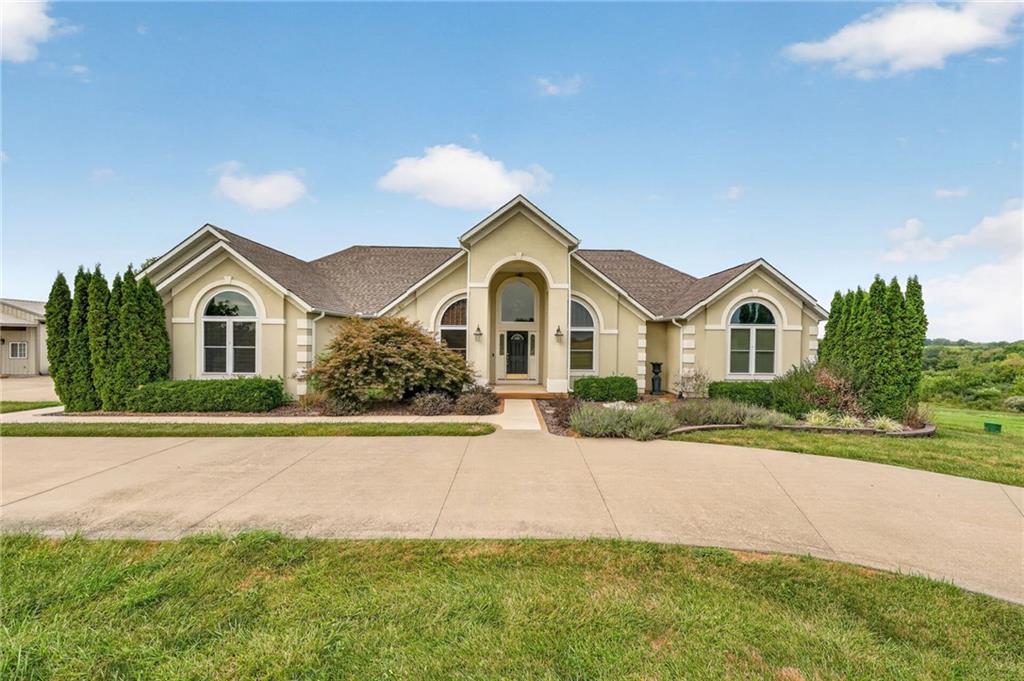 10030 Airfield Lane Property Photo 1