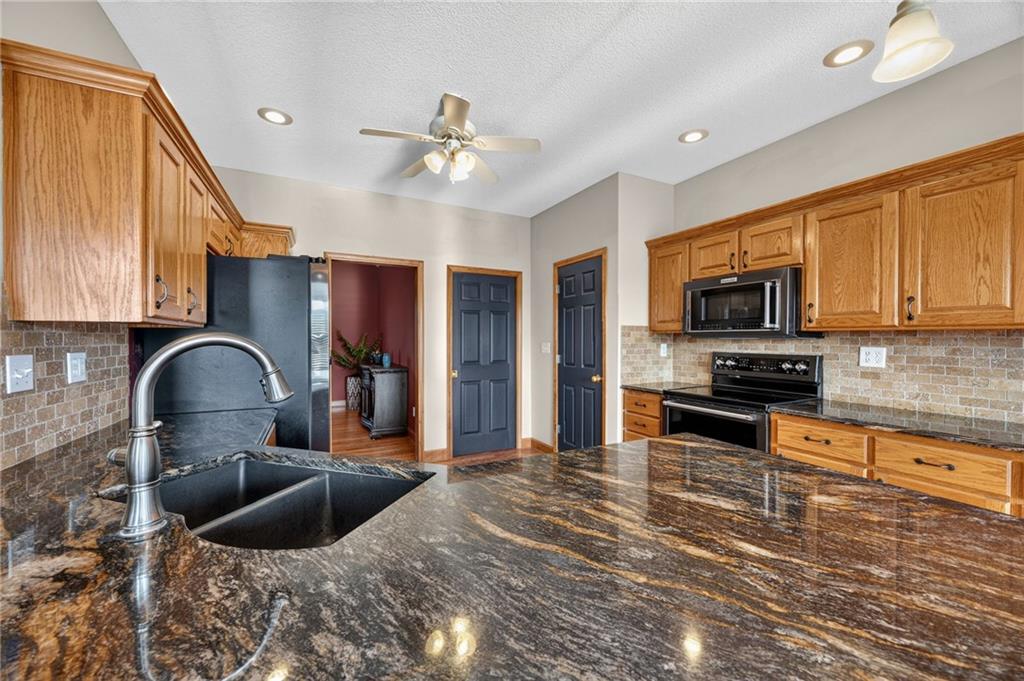 10030 Airfield Lane Property Photo 13