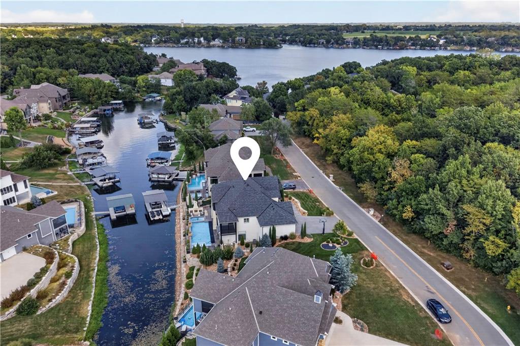 404 South Shore Drive Property Photo 8