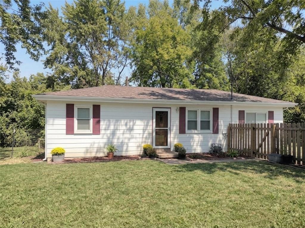 31376 Old Kc Road Property Photo 4
