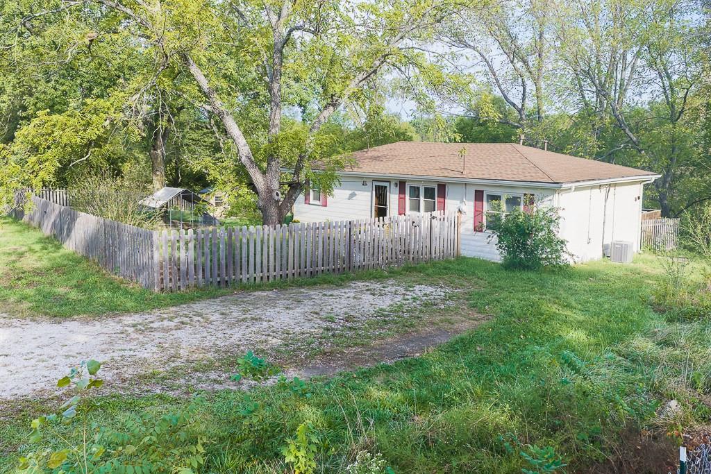 31376 Old Kc Road Property Photo 7