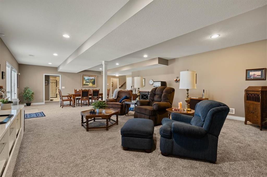18220 Prairie View Drive Property Photo 35