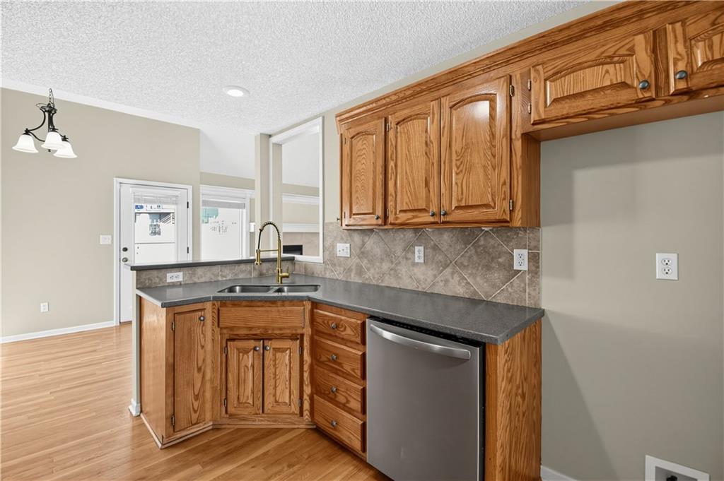 228 Sw Ascot Circle Property Photo 11
