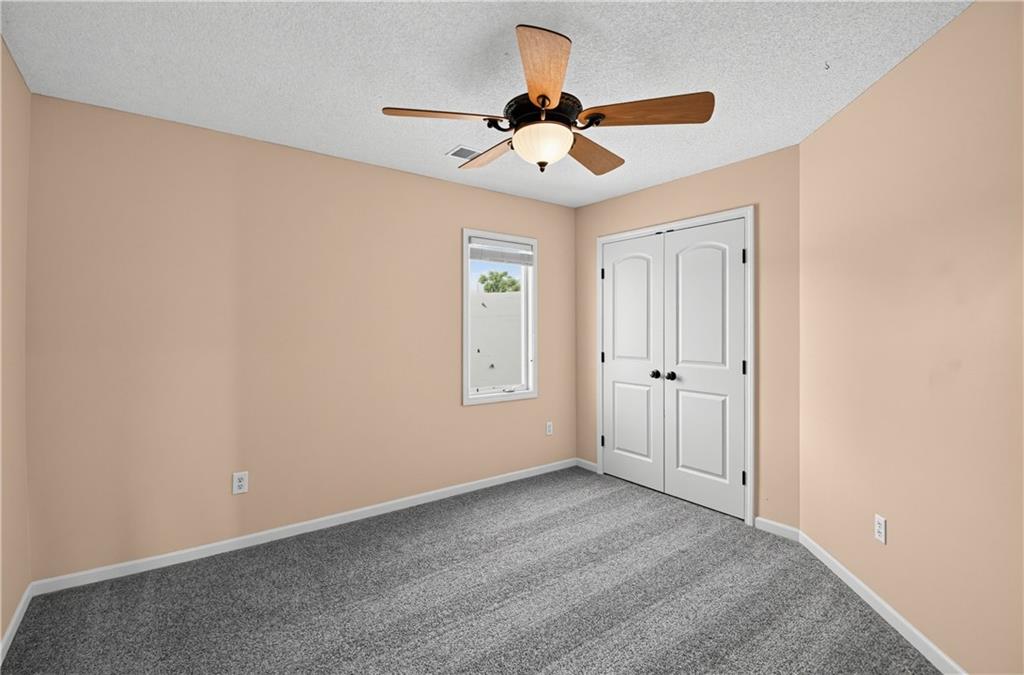 228 Sw Ascot Circle Property Photo 32