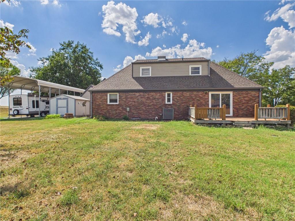 915 215th Street Property Photo 5