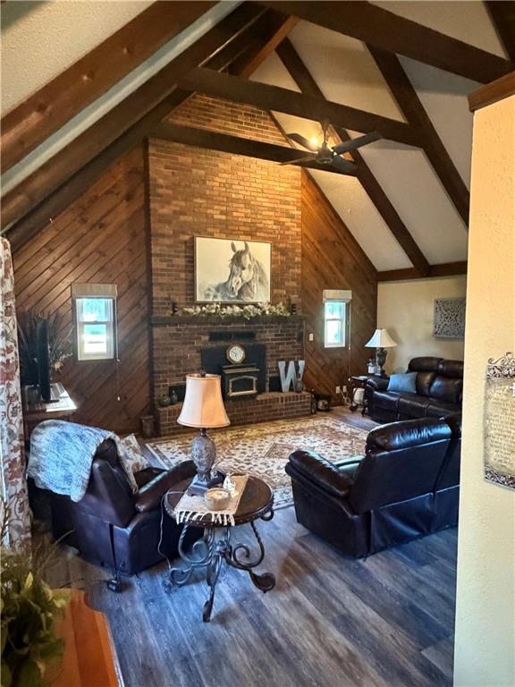 915 215th Street Property Photo 14