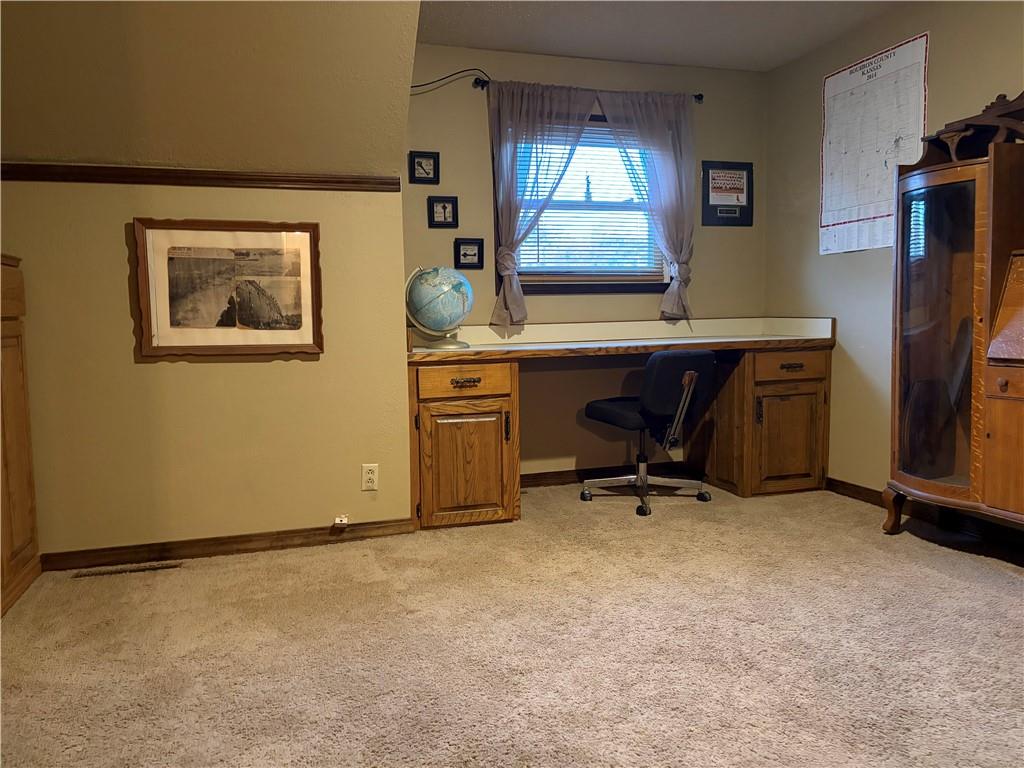 915 215th Street Property Photo 22