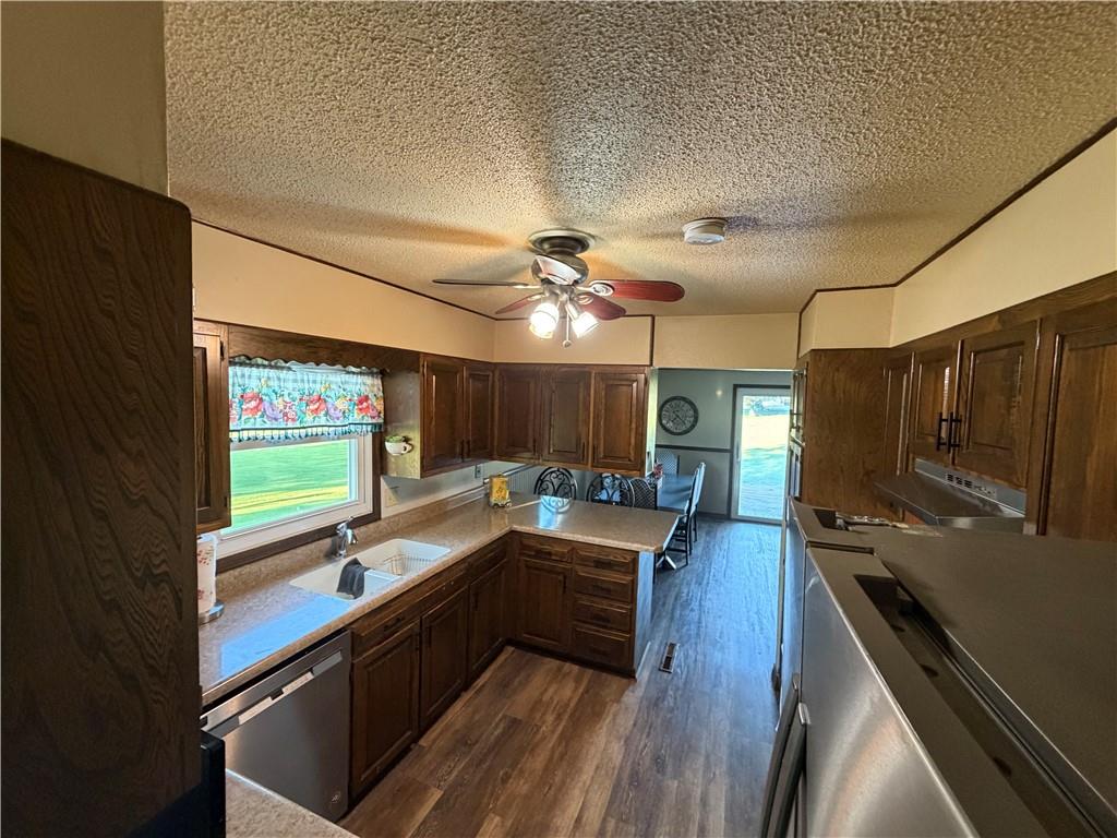 915 215th Street Property Photo 37