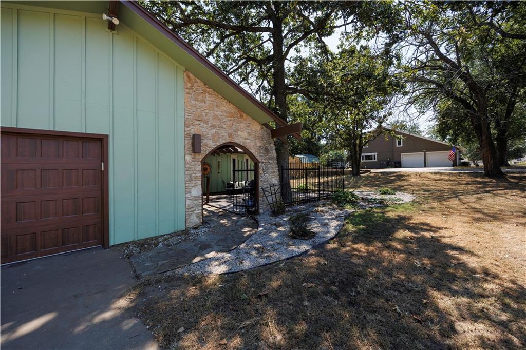 2936 Crown Drive Property Photo 3