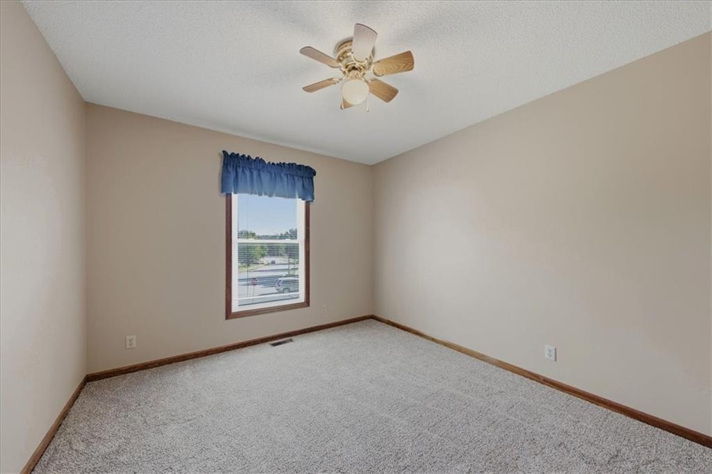 10232 Tracy Avenue Property Photo 23