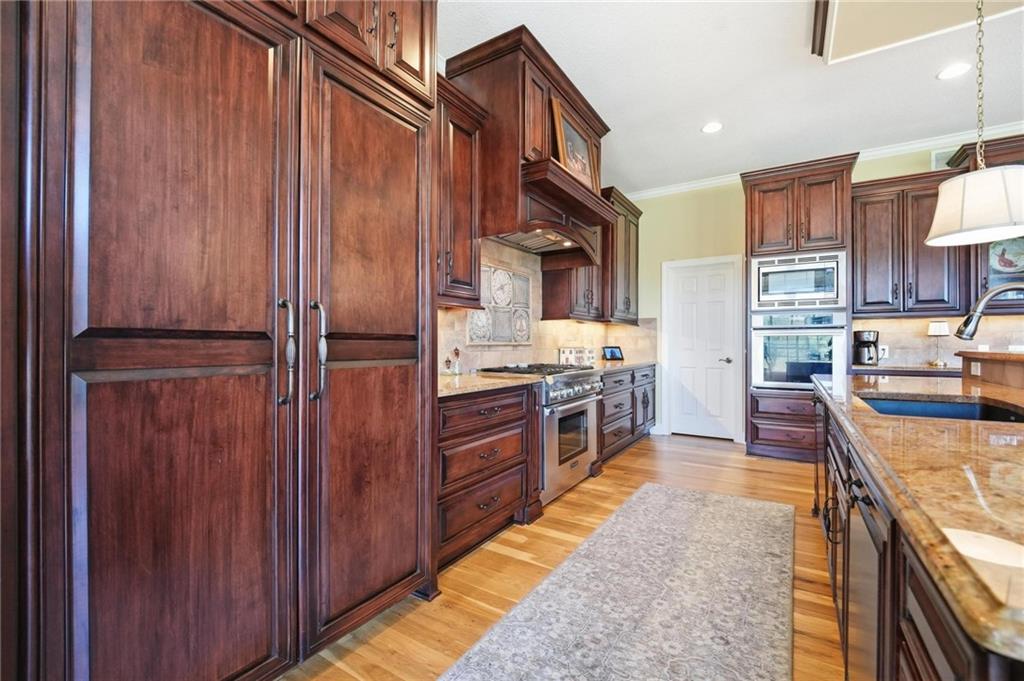 10405 N Saint Clair Avenue Property Photo 17