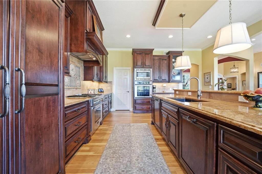 10405 N Saint Clair Avenue Property Photo 18