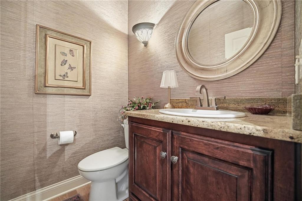 10405 N Saint Clair Avenue Property Photo 35