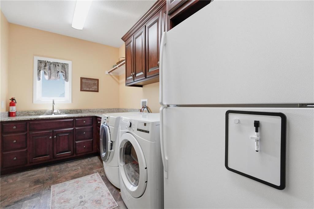 10405 N Saint Clair Avenue Property Photo 37