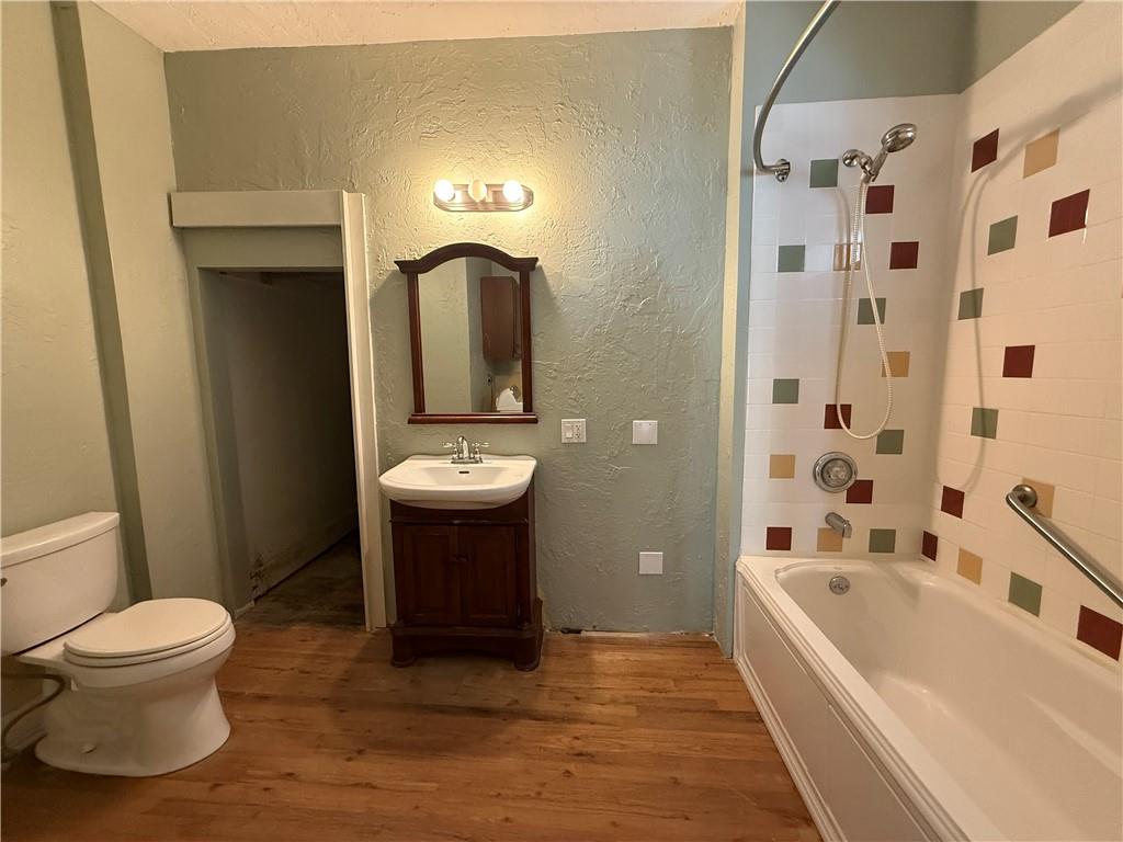 714 W 8th Street Property Photo 14
