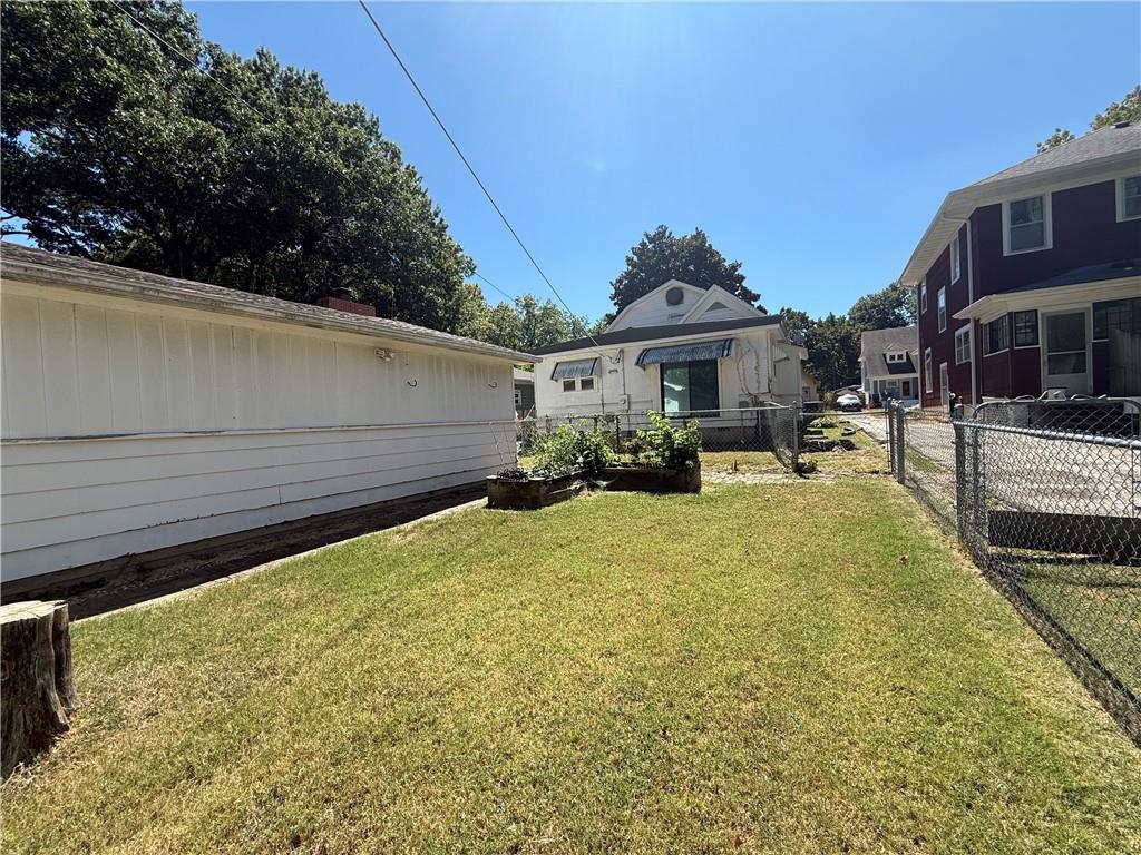 714 W 8th Street Property Photo 18