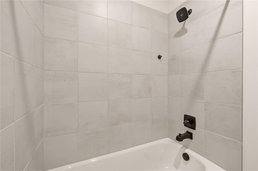 2818 Ne 102nd Street Property Photo 53