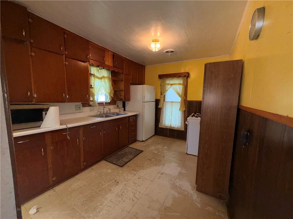 437 Whiting Street Property Photo 6