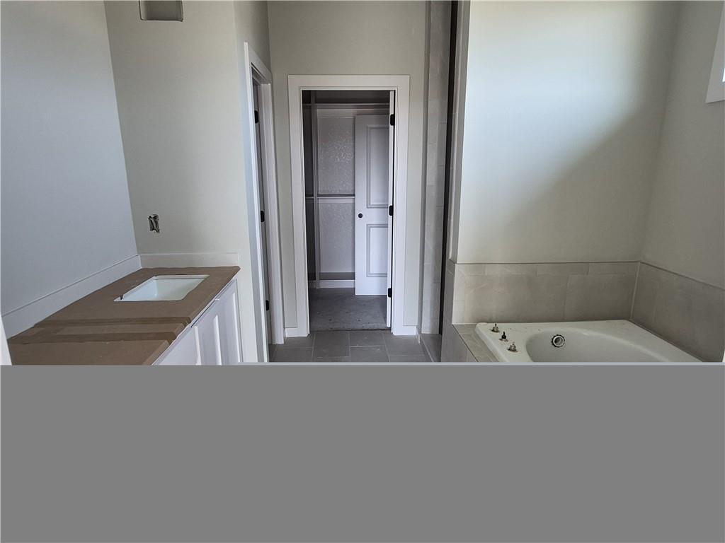5008 N 146th Street Property Photo 14