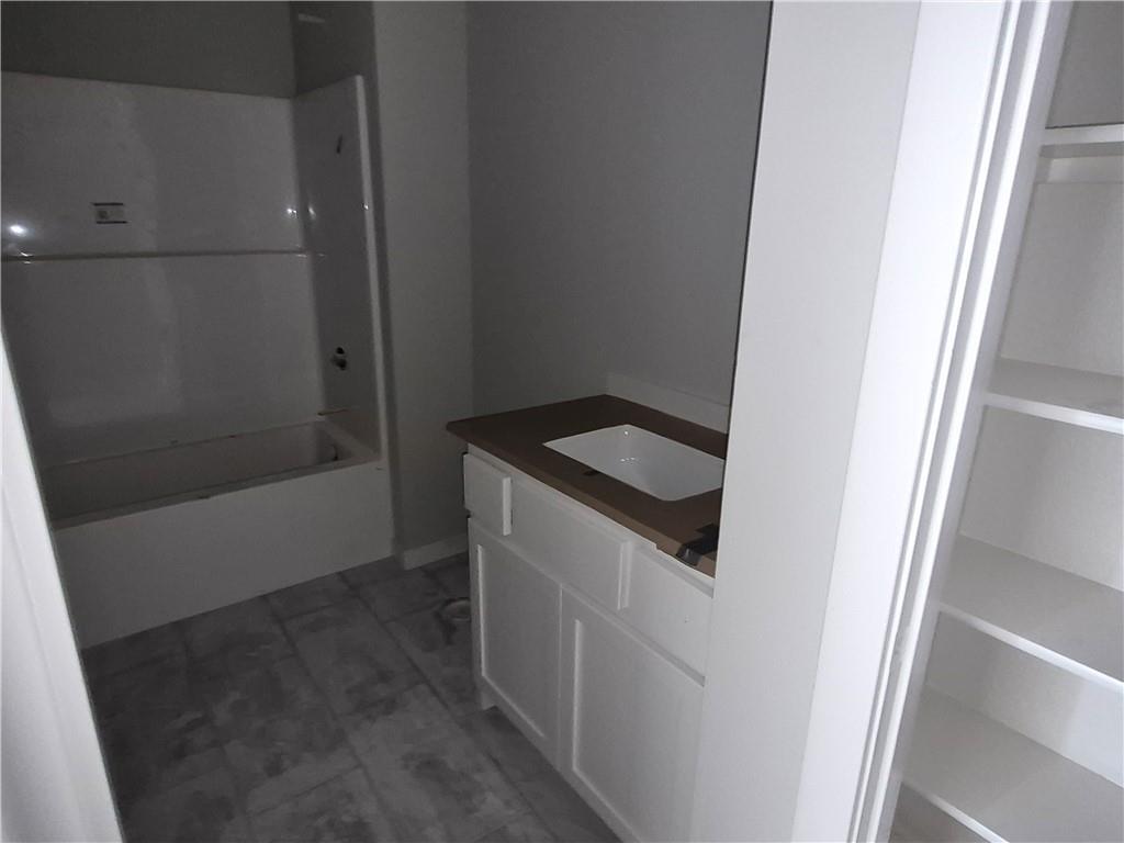 5010 N 146th Street Property Photo 19