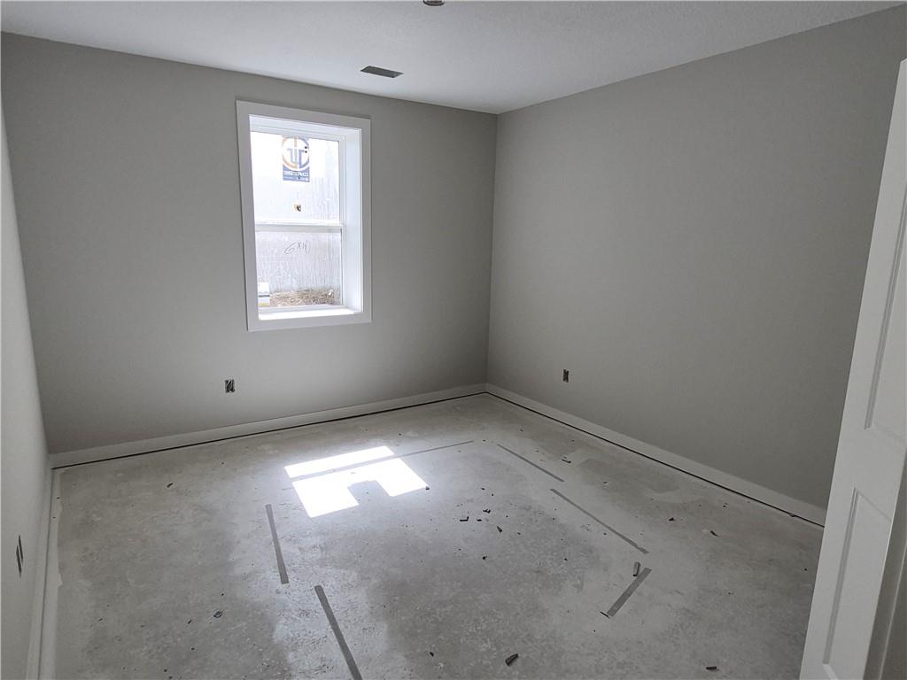 5010 N 146th Street Property Photo 23