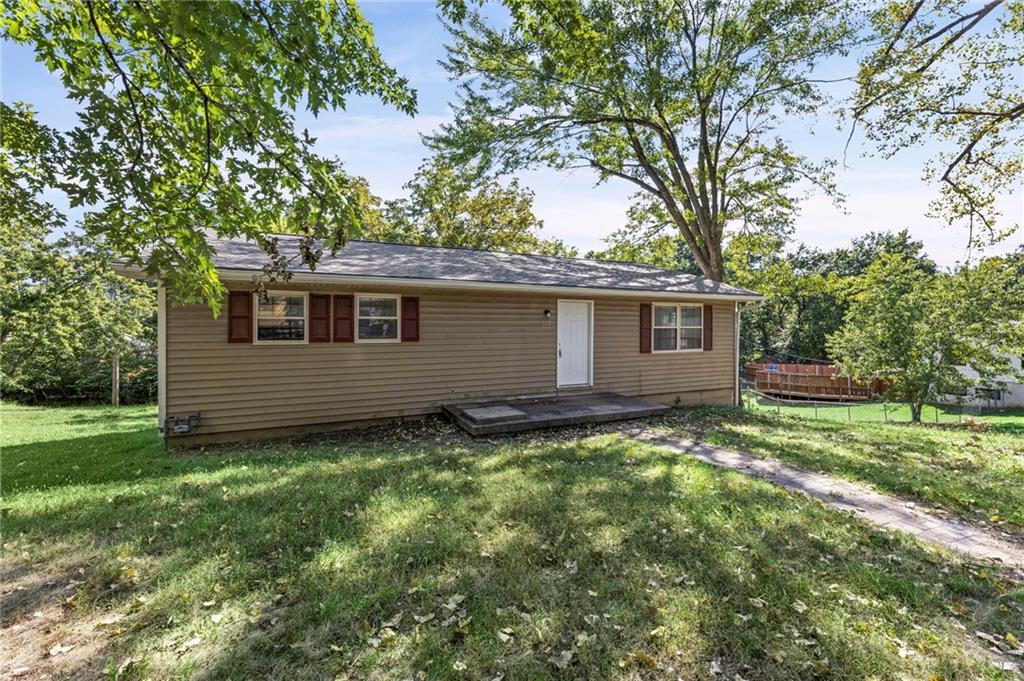 307 E 165th Street Property Photo 4