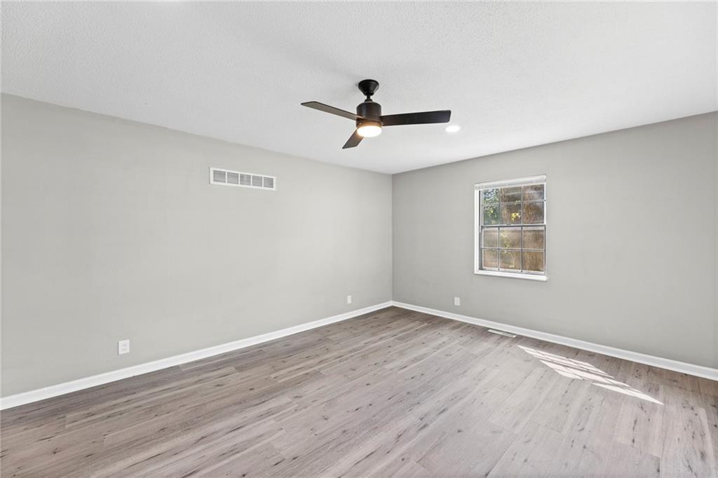 307 E 165th Street Property Photo 10