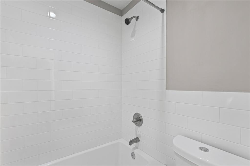 307 E 165th Street Property Photo 31