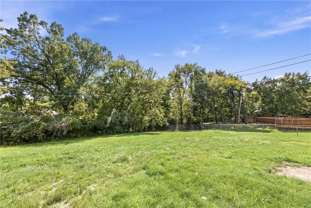 307 E 165th Street Property Photo 45