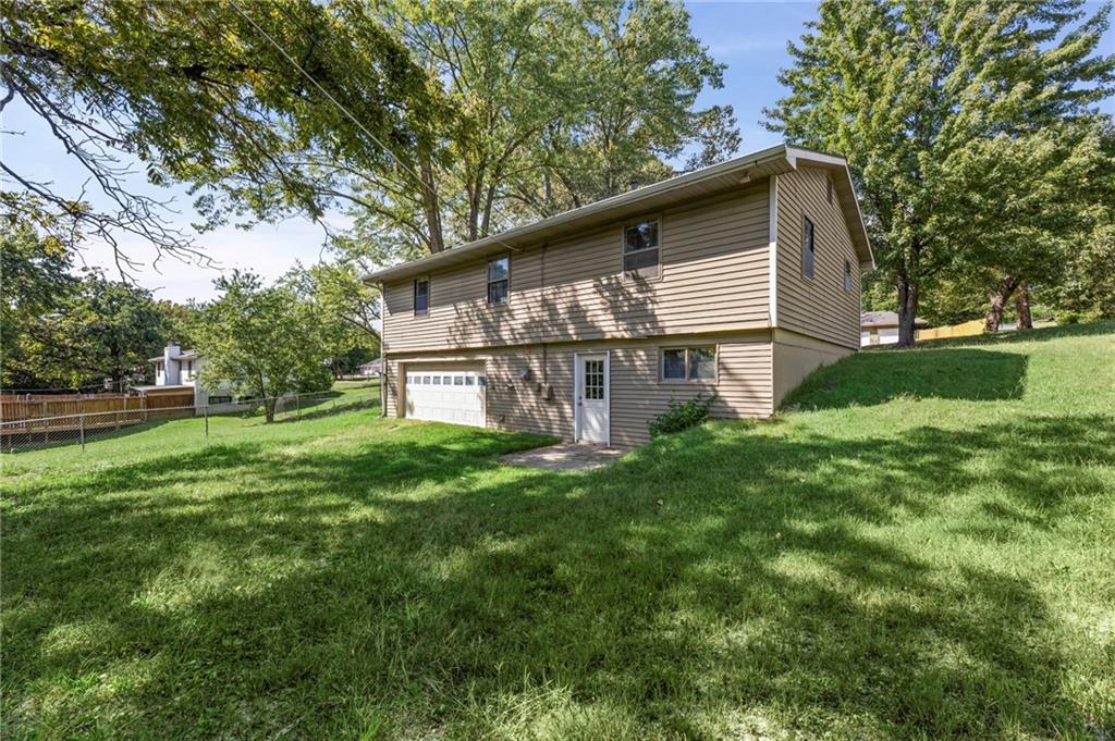 307 E 165th Street Property Photo 47