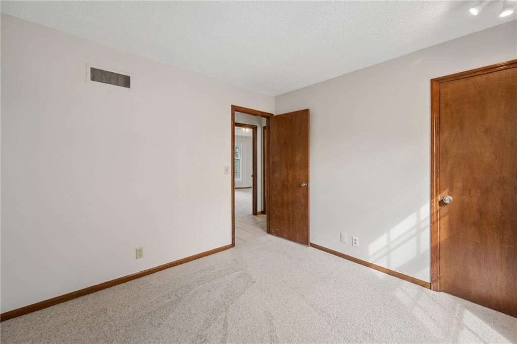 10312 Haskins Street Property Photo 11