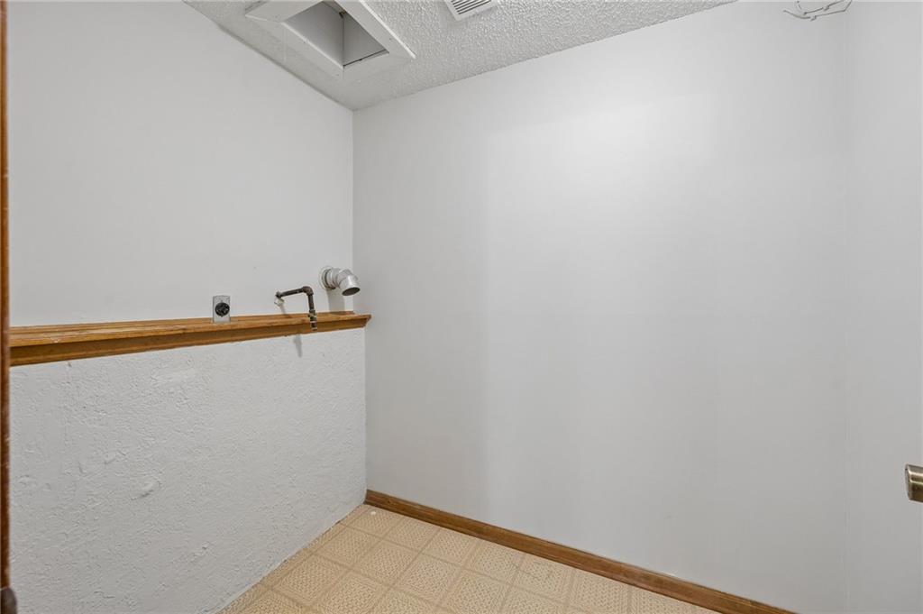 10312 Haskins Street Property Photo 25