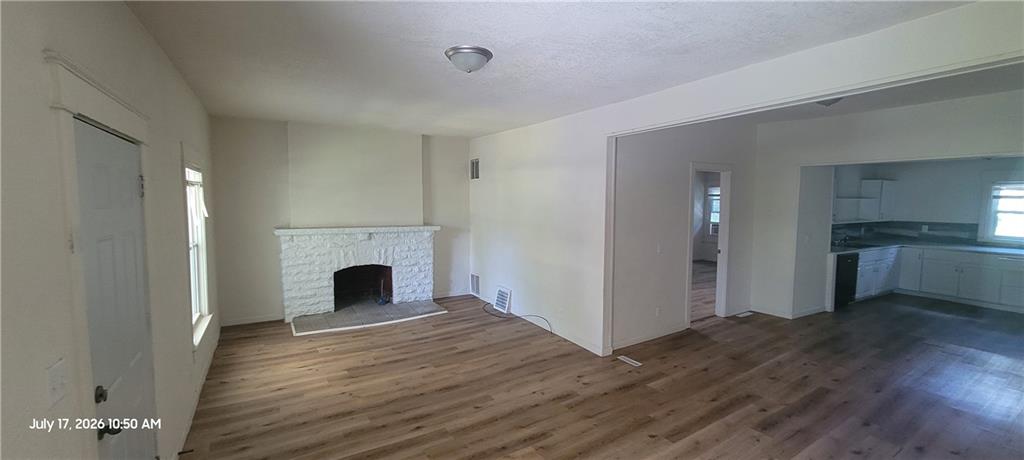 2950 Lockridge Street Property Photo 7