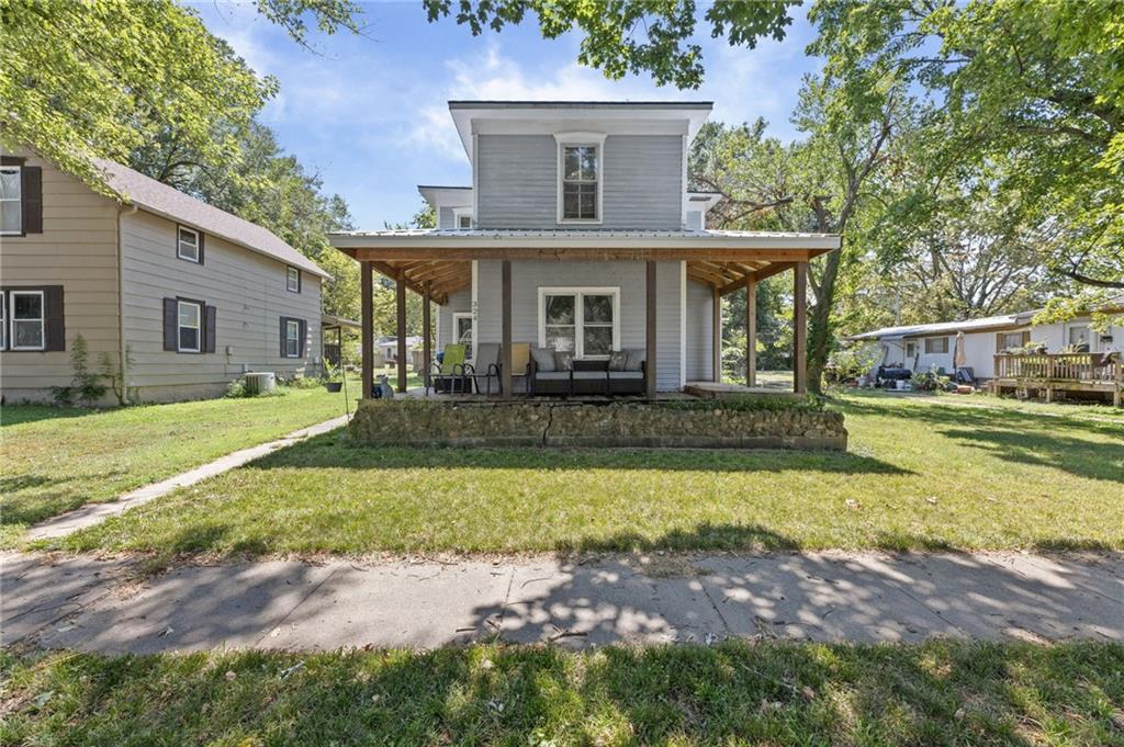 324 W 3rd Avenue Property Photo 1